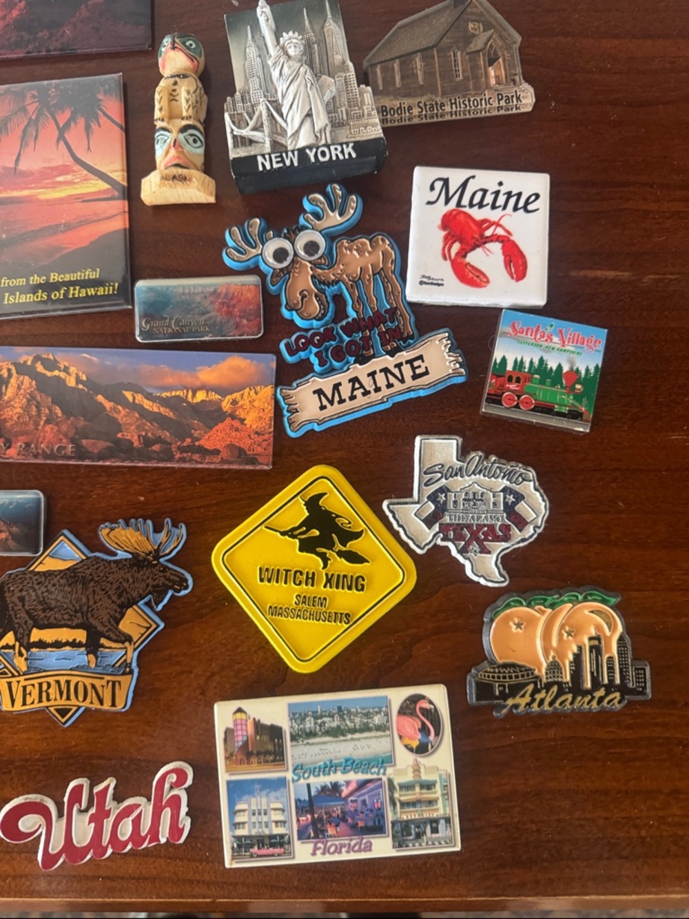 Assorted Travel Souvenir Magnets - Colorful Collection - Picture 5 of 7